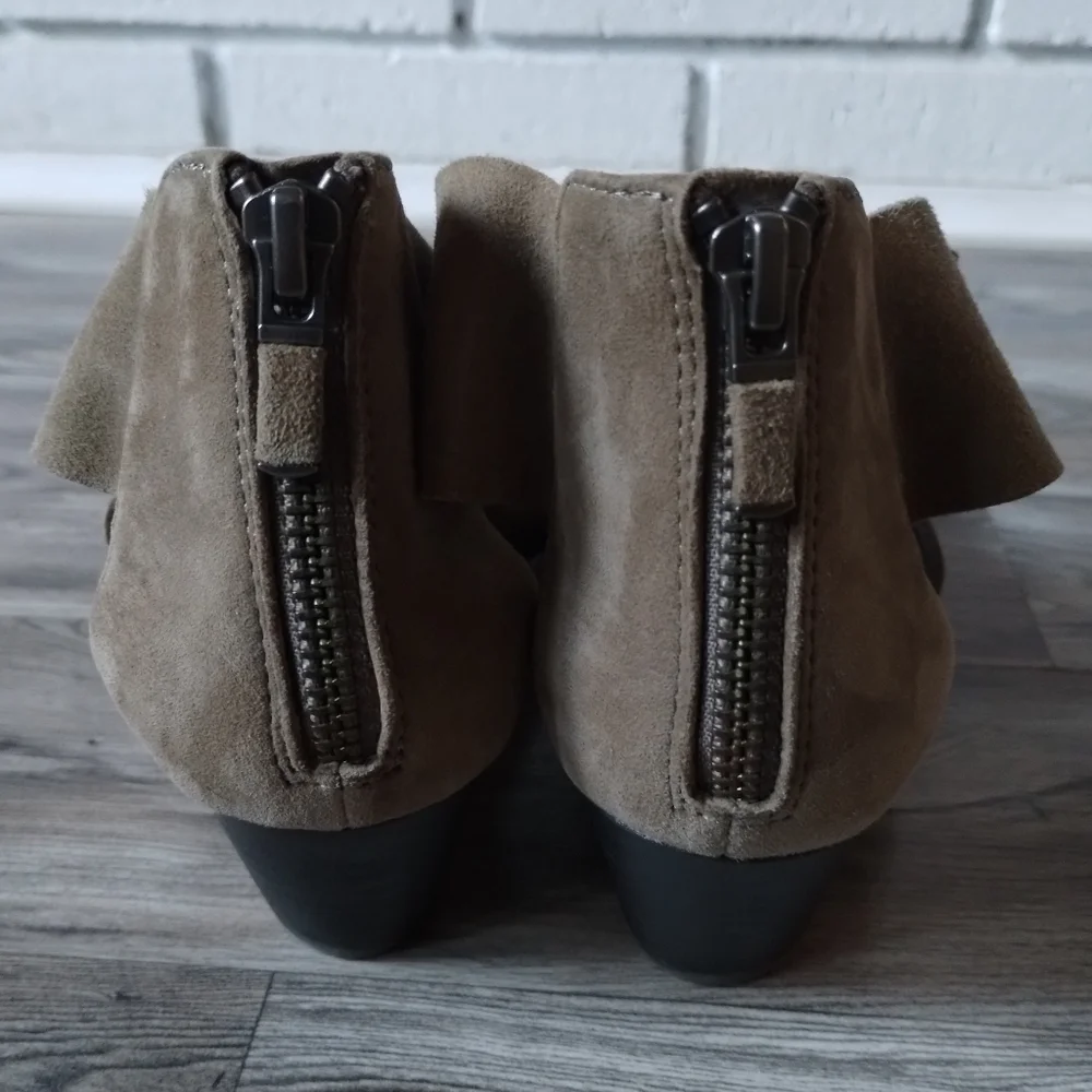 Eileen Fisher Vera Pump Women's Size 6